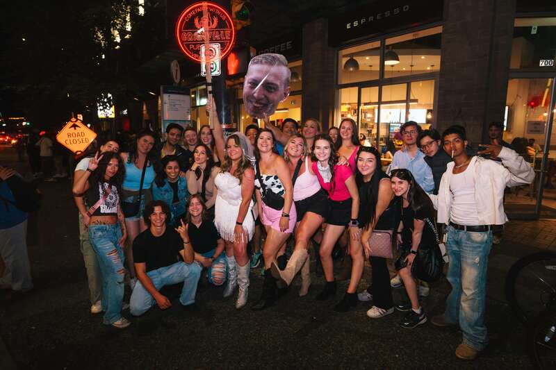West Coast Party Crawl - Route B - Dress code and ID rules, the stuff that can ruin a good night fast