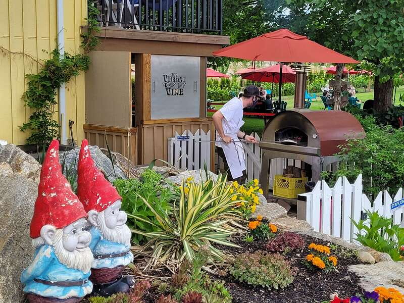 West Kelowna: Afternoon Sightseeing and Wine Tour - Who should book this wine tour, and who should skip it