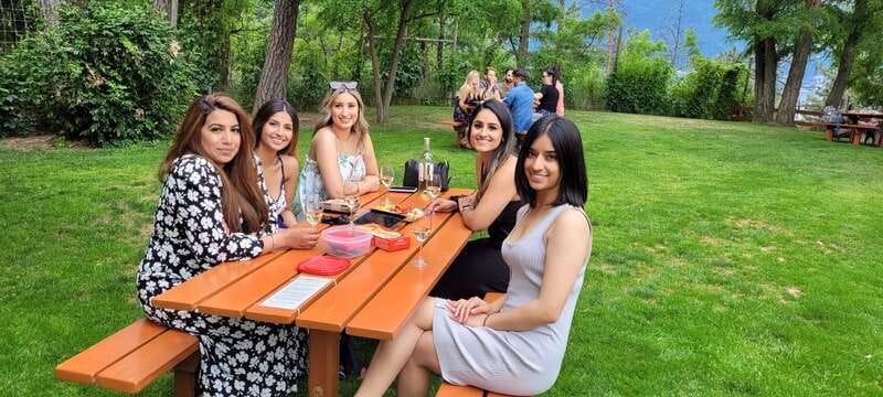 West Kelowna: Afternoon Sightseeing and Wine Tour - Big wineries, small farms, and one stop that can be lakefront
