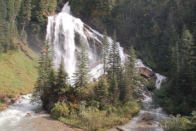 Western Trails - One Way Vancouver To Calgary Rockies Bus Tour - National Parks Pass: how it helps without turning the trip into paperwork