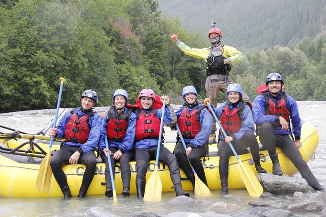 Wet and Wild Elaho Exhilarator Rafting - Food and drinks: included snack breaks you will actually appreciate