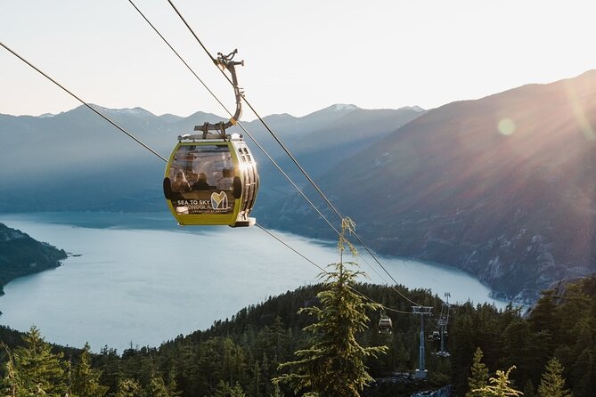 Whistler 1-Day Tour from Vancouver (Chn&Eng) - Horseshoe Bay: the quick photo stop that sets the tone
