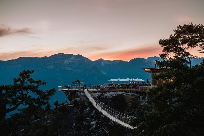 Whistler 1-Day Tour from Vancouver (Chn&Eng) - Squamish and Highway 99: built-in context for the views