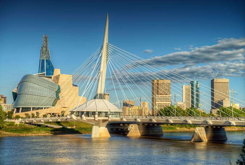 Winnipeg: 2-Hour City Trolley Tour - Why a Winnipeg trolley tour beats a bus ride