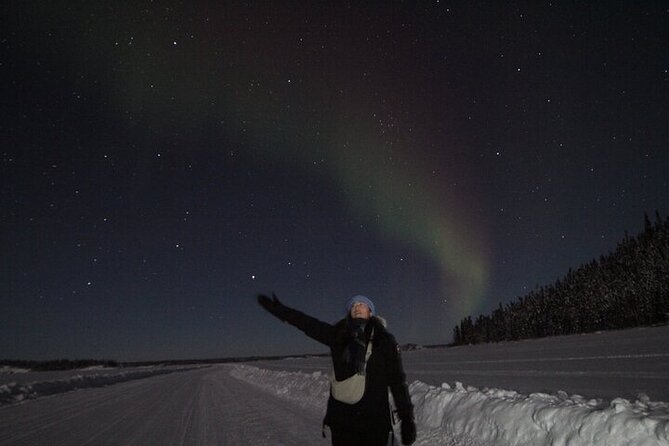 Yellowknife Aurora Hunting Tours by Bus - Photos, Snacks, and the Parts That Make It Feel Worth It