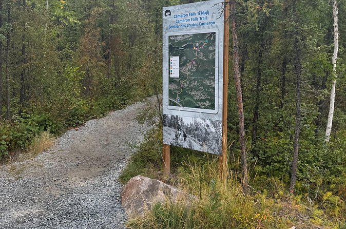 Yellowknife Cameron Waterfalls Nature Hiking - The 4-hour route through boreal forest and ancient rock